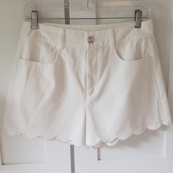 Lascana Shorts Womens M White High Waist Scallop Hem Cotton Pockets - Picture 1 of 8
